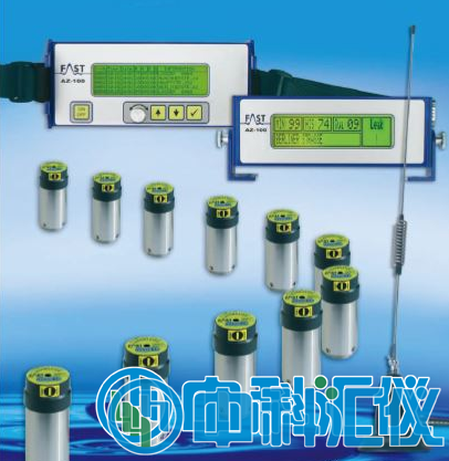 德國FAST Leakmaster區(qū)域泄漏噪聲記錄系統(tǒng)是管網(wǎng)檢測的一個新的里程碑，數(shù)據(jù)記錄器中存儲的噪聲信息被無線發(fā)射到檢測車的接收裝置，即使是未經(jīng)訓(xùn)練的操作者也能通過接收到的數(shù)據(jù)檢測任何可疑漏點。    德國FAST Leakmaster區(qū)域泄漏噪聲記錄系統(tǒng)產(chǎn)品功能：  由于帶壓流體在漏點處產(chǎn)生泄漏噪聲，所以可以在閥、消防栓、水表上能采集到這種聲信號。噪聲源和噪聲采集點的距離越短，收到的信號越清晰越強烈。F.A.S.T區(qū)域泄漏噪聲記錄儀大幅度的縮短了定位漏點的時間。如果管網(wǎng)的各個部分都裝備了發(fā)射器，一個操作者可以在一天之內(nèi)檢查220km到350km的供水管道。  在夜間(凌晨2點到4點之間)，記錄儀測量并分析噪音。記錄儀每隔五秒進行數(shù)據(jù)存儲并無線傳輸。電池壽命長達10年。檢測車獲得數(shù)據(jù)，顯示測量結(jié)果，并通過聲光指示準確定位漏點。夜晚的時候，如果小噪聲值升高，管道就可能存在泄漏。裝置以24000個采集的測量值為對比基礎(chǔ)，確定了小噪聲值。將計算值與之前14個夜晚值比較，以確定泄漏相關(guān)信息：泄漏、無泄漏、可能泄漏。  德國FAST Leakmaster區(qū)域泄漏噪聲記錄系統(tǒng).png.png